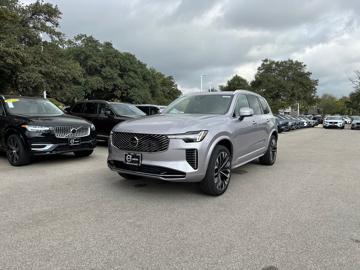 2026 Volvo XC90 - Image 2