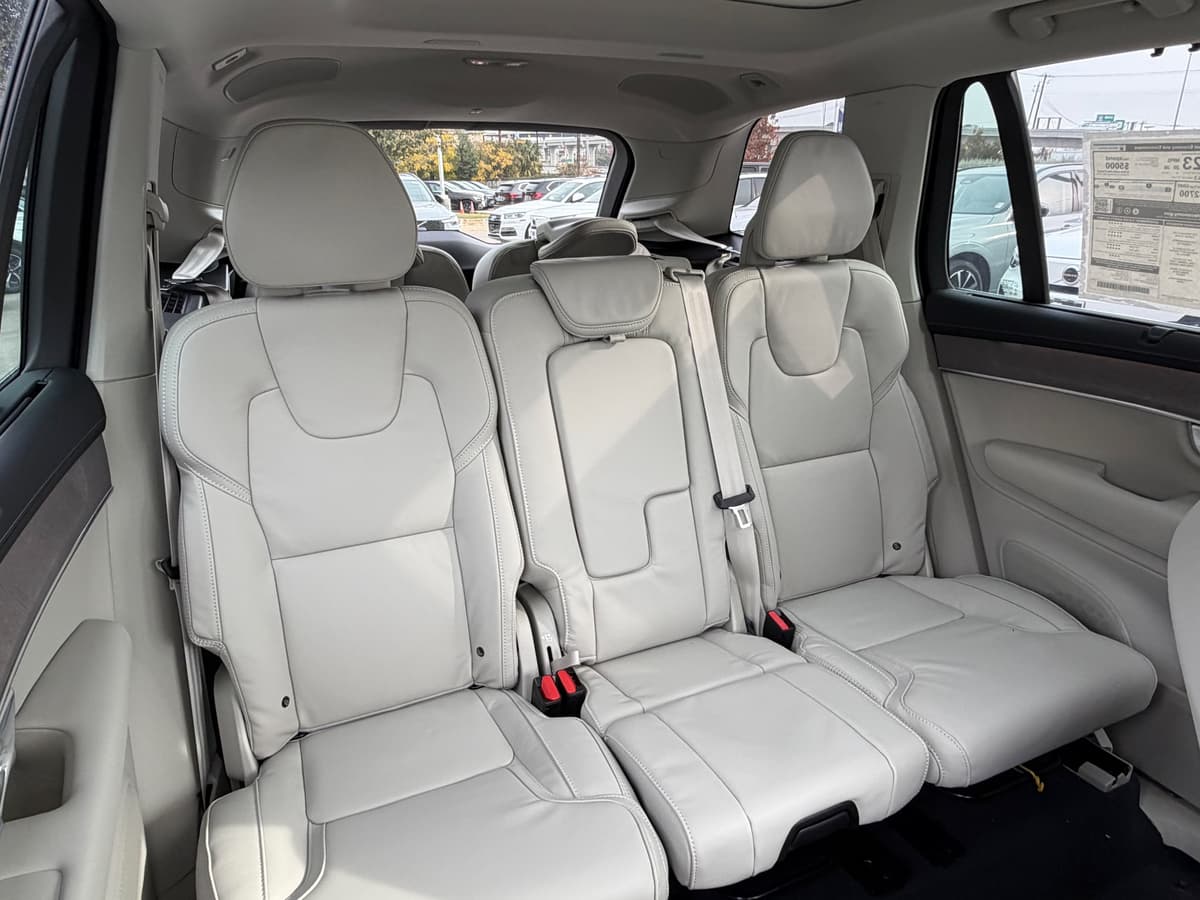 2026 Volvo XC90 - Image 10