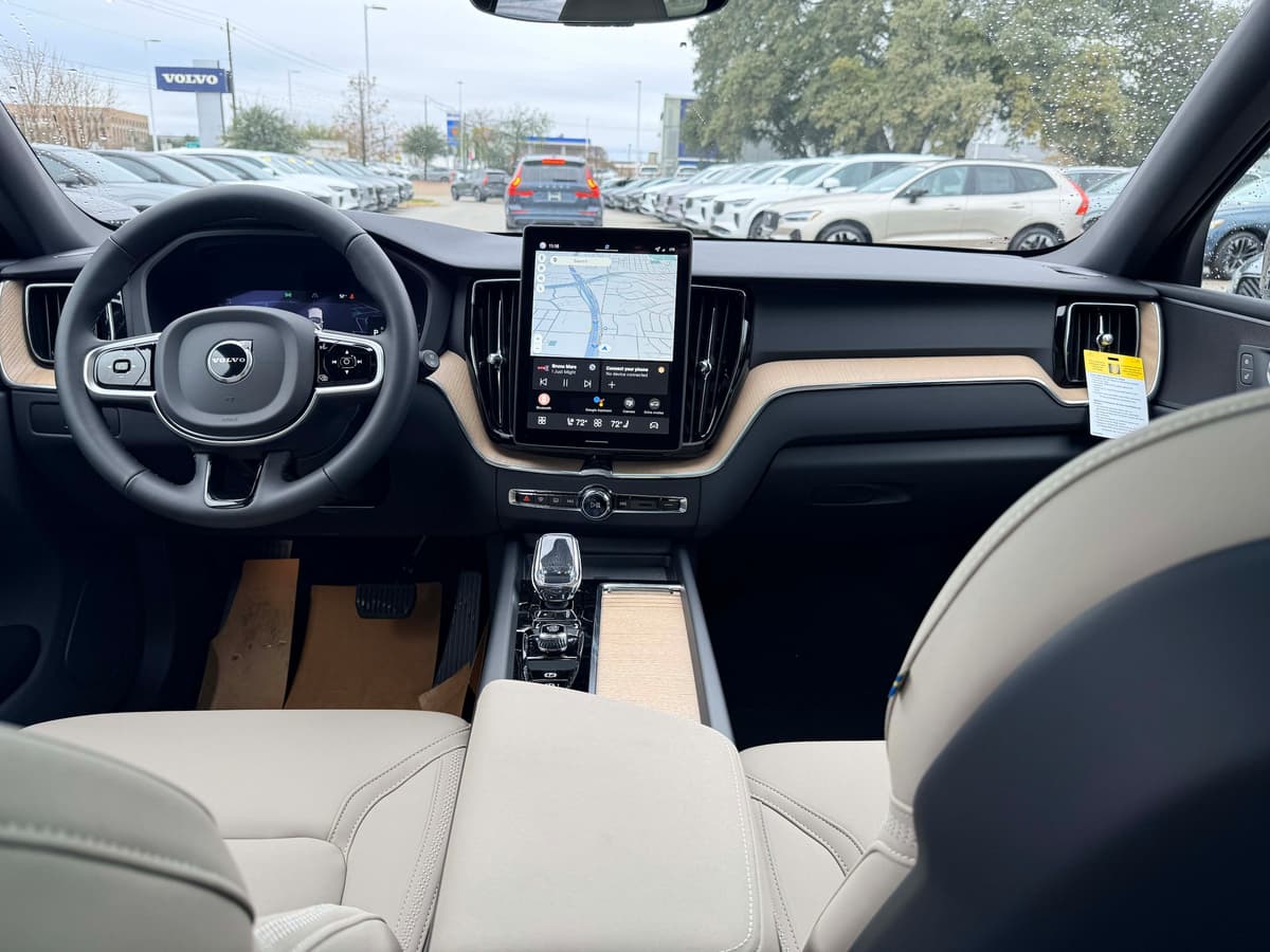 2026 Volvo XC60 - Image 18