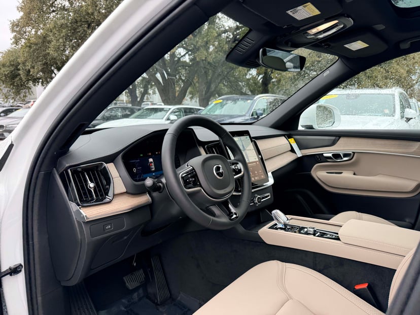 2026 Volvo XC90 - Image 11