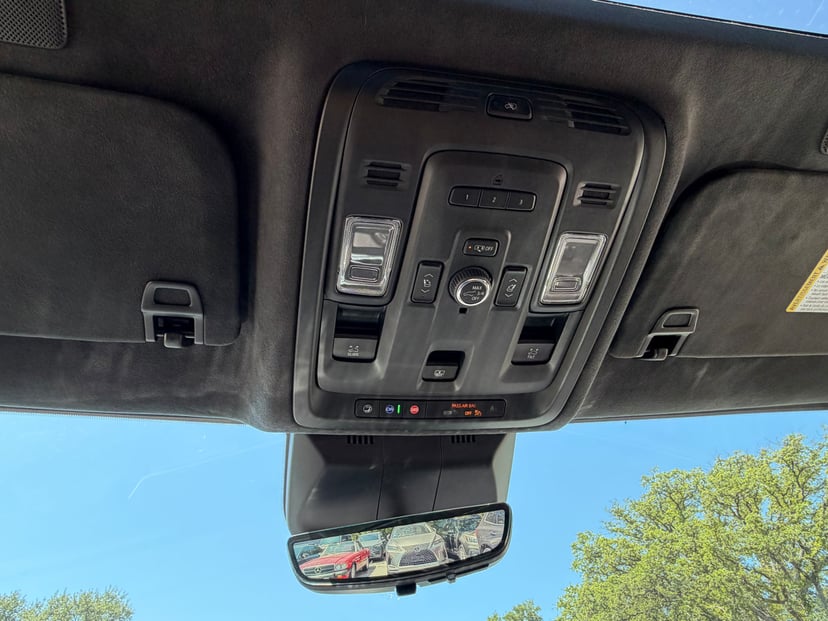 2024 CADILLAC Escalade - Image 22