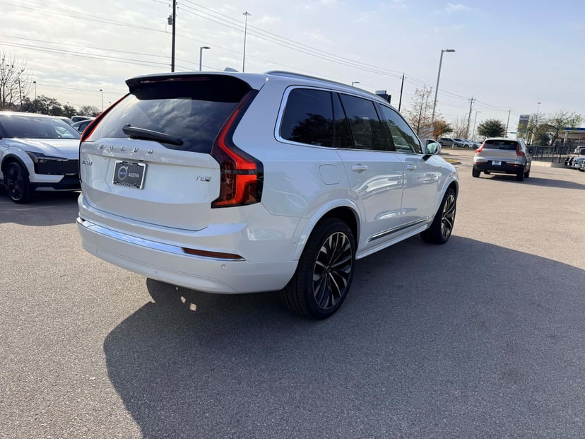 2026 Volvo XC90 plug-in hybrid - Image 6