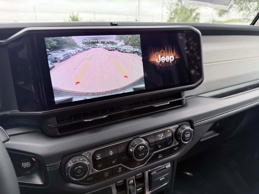 2025 Jeep Wrangler - Image 22