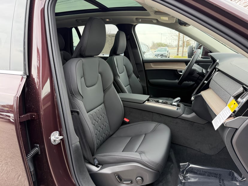 2026 Volvo XC90 - Image 7