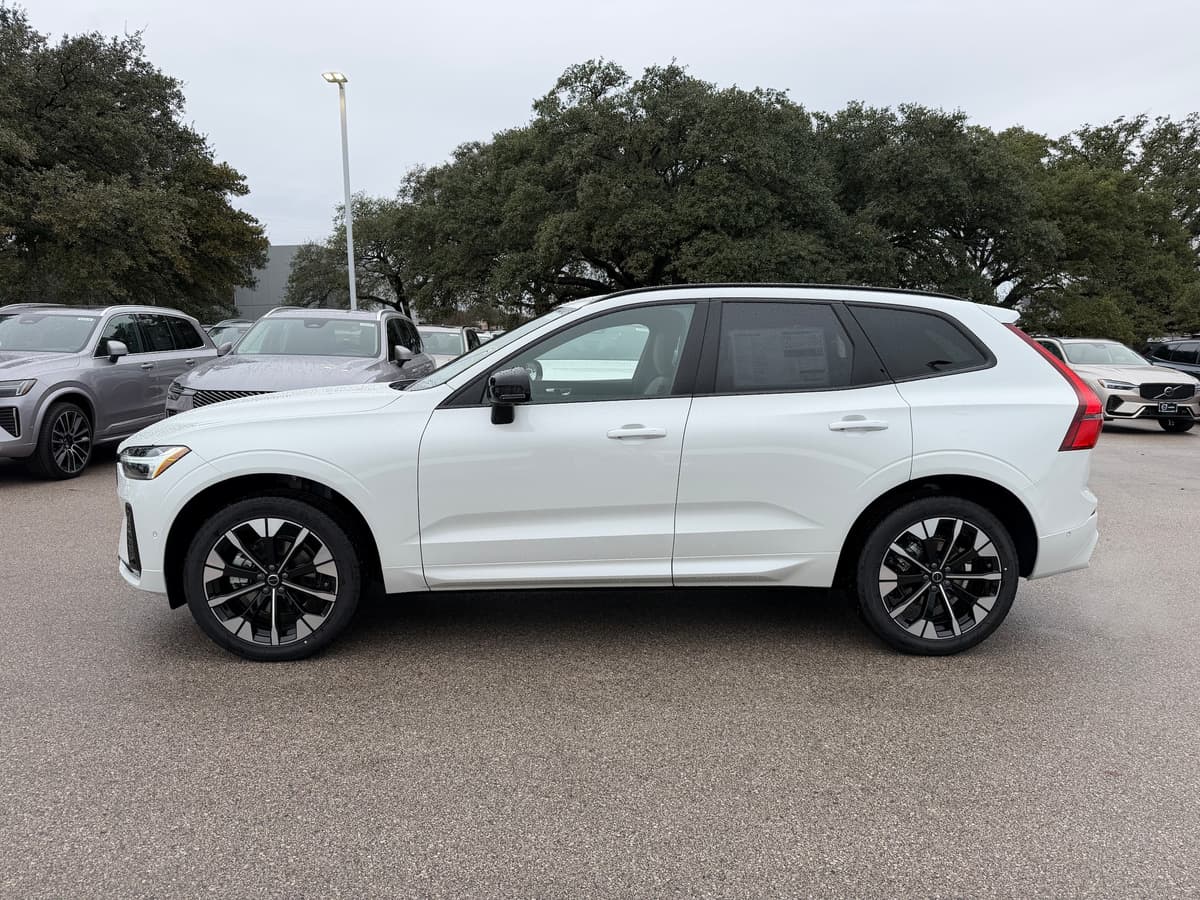 2026 Volvo XC60 - Image 3