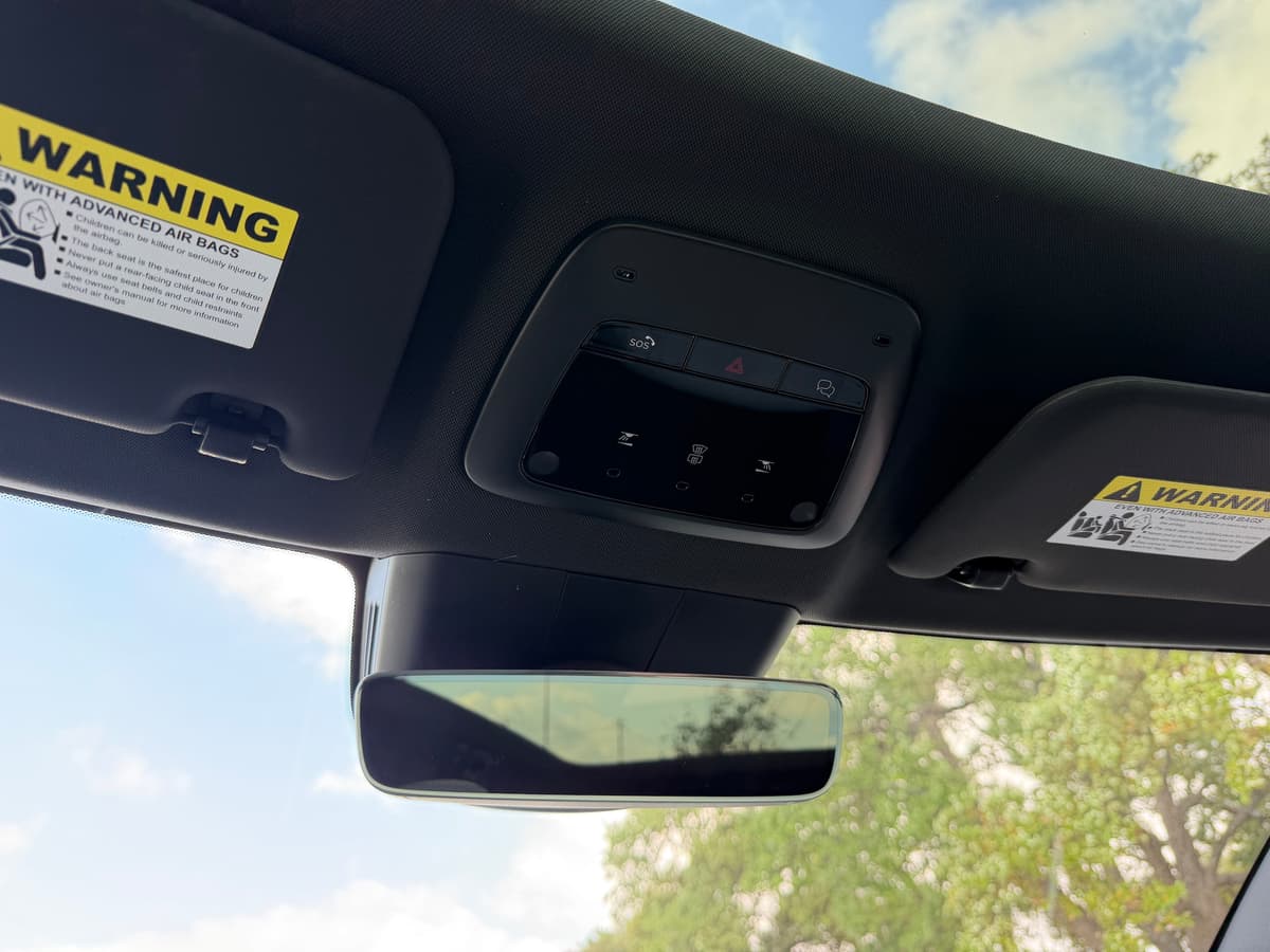 2026 Volvo EX30 - Image 15