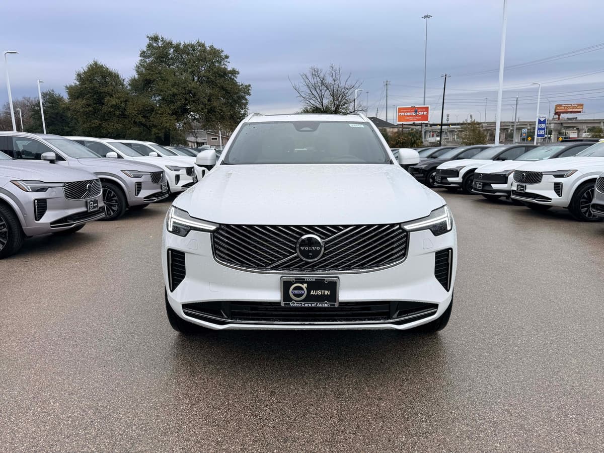 2026 Volvo XC90 - Image 8