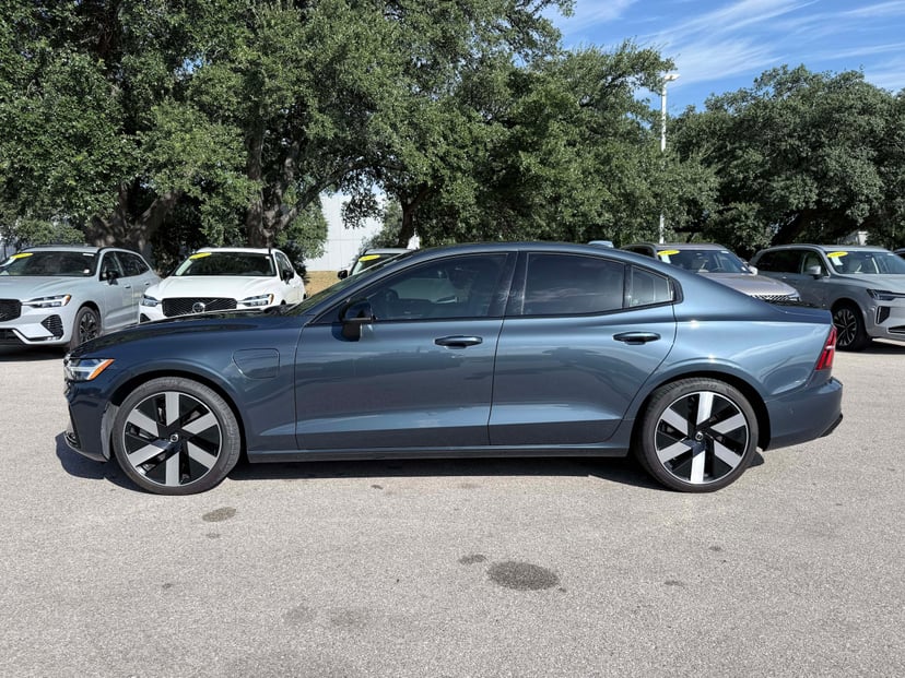 2025 Volvo S60 Plug-In Hybrid - Image 2