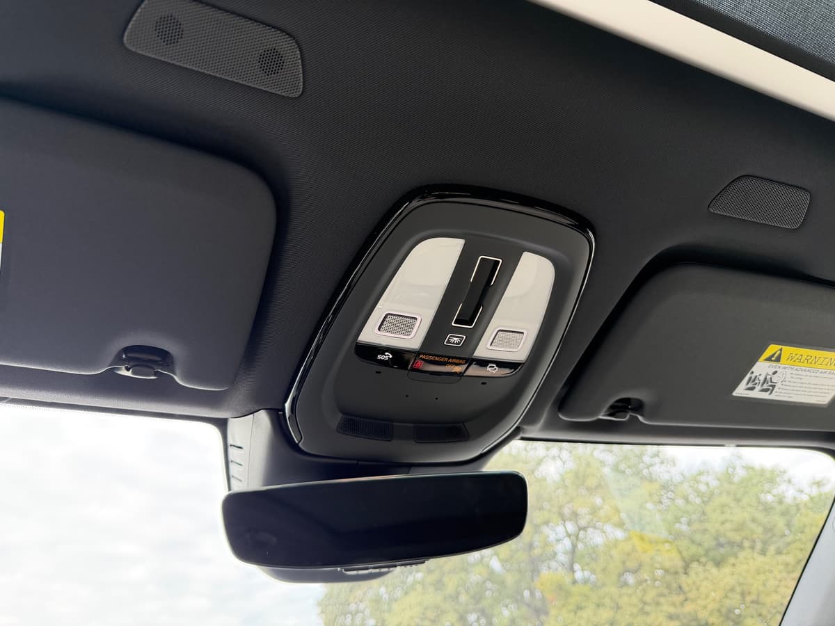 2026 Volvo XC60 - Image 16