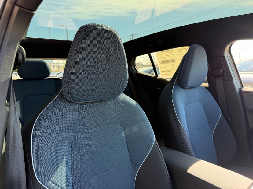 2026 Volvo EX30 - Image 9