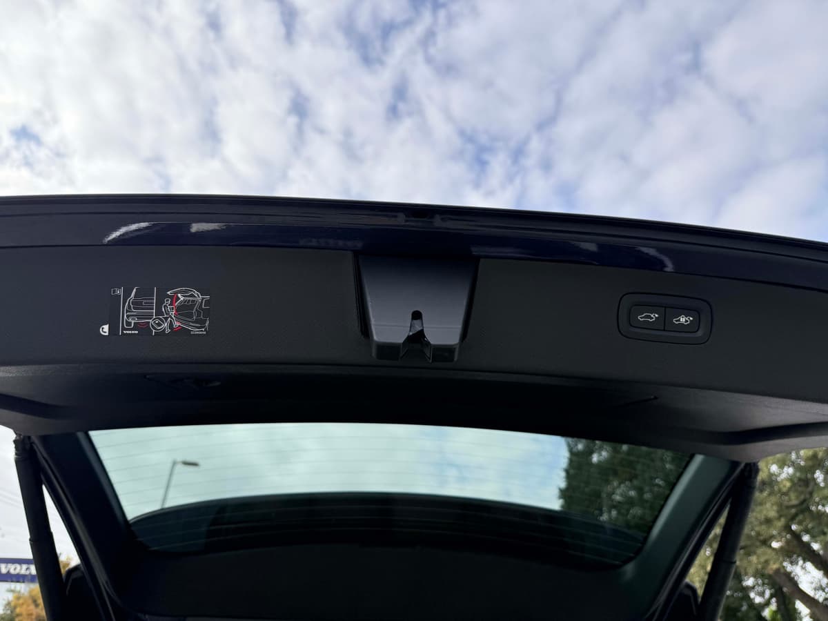 2026 Volvo XC90 - Image 27