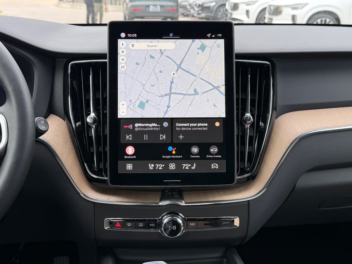 2026 Volvo XC60 - Image 12