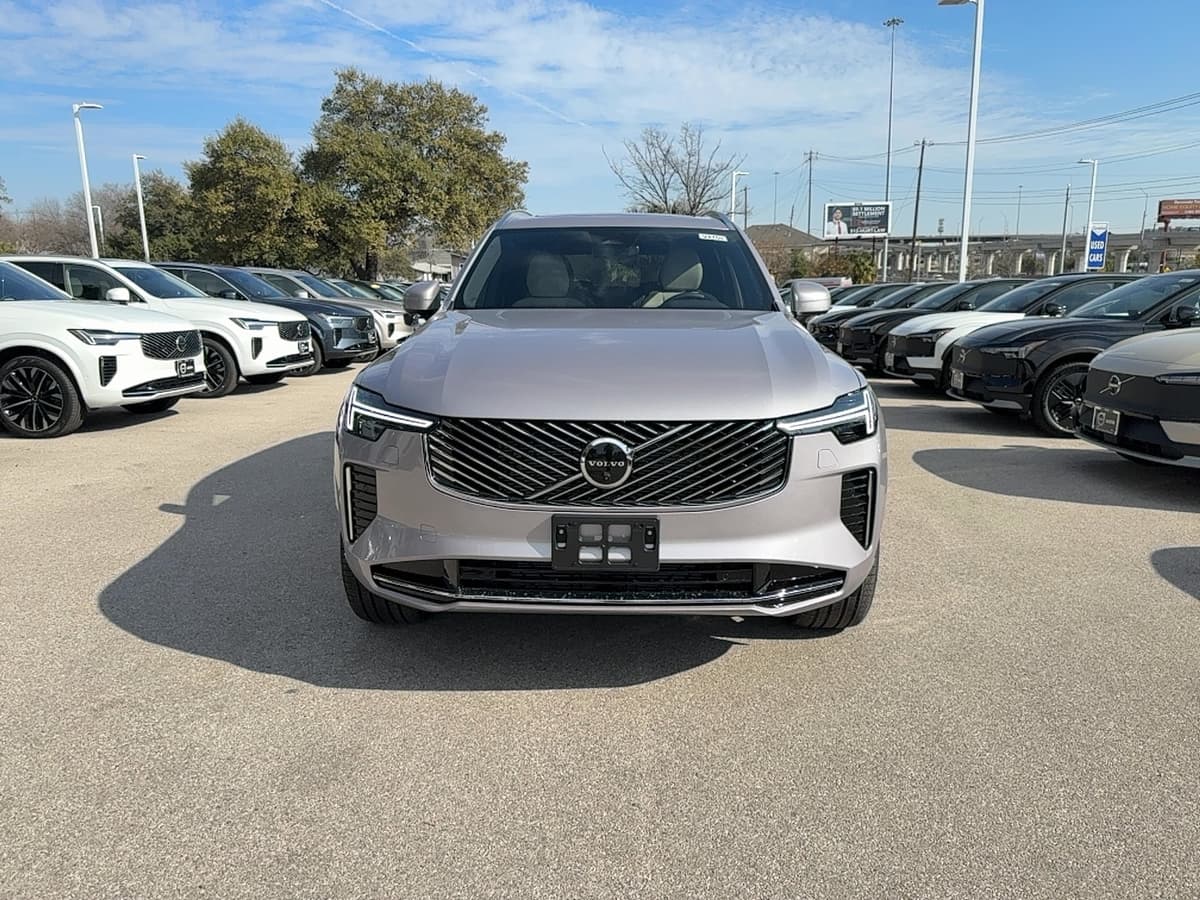 2026 Volvo XC90 - Image 8