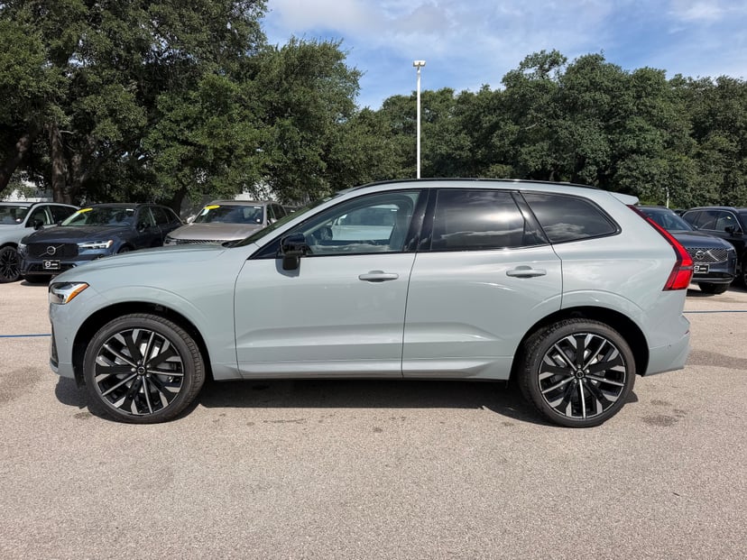 2026 Volvo XC60 - Image 1