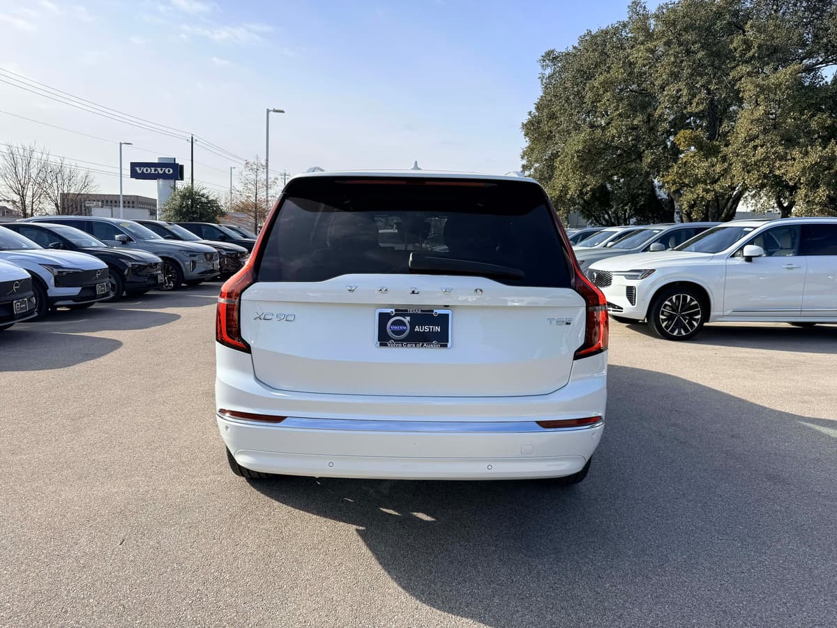 2026 Volvo XC90 plug-in hybrid - Image 5