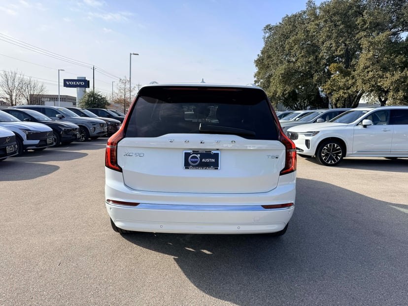 2026 Volvo XC90 plug-in hybrid - Image 5