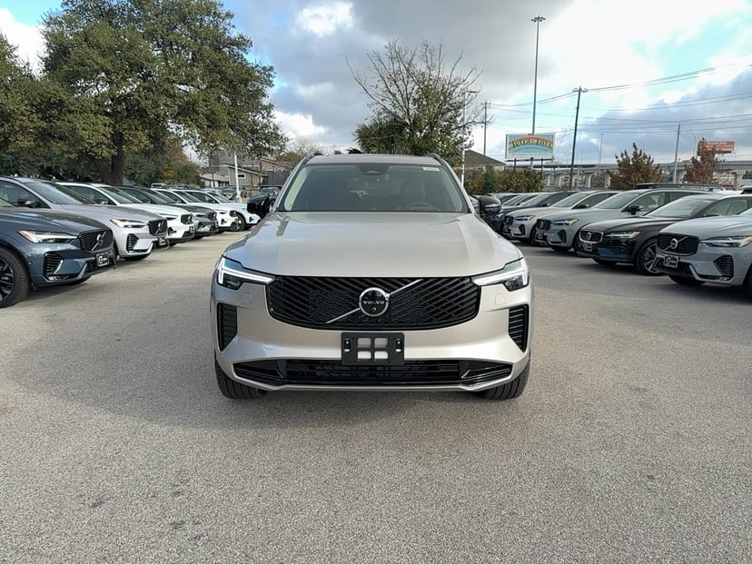 2026 Volvo XC90 - Image 10