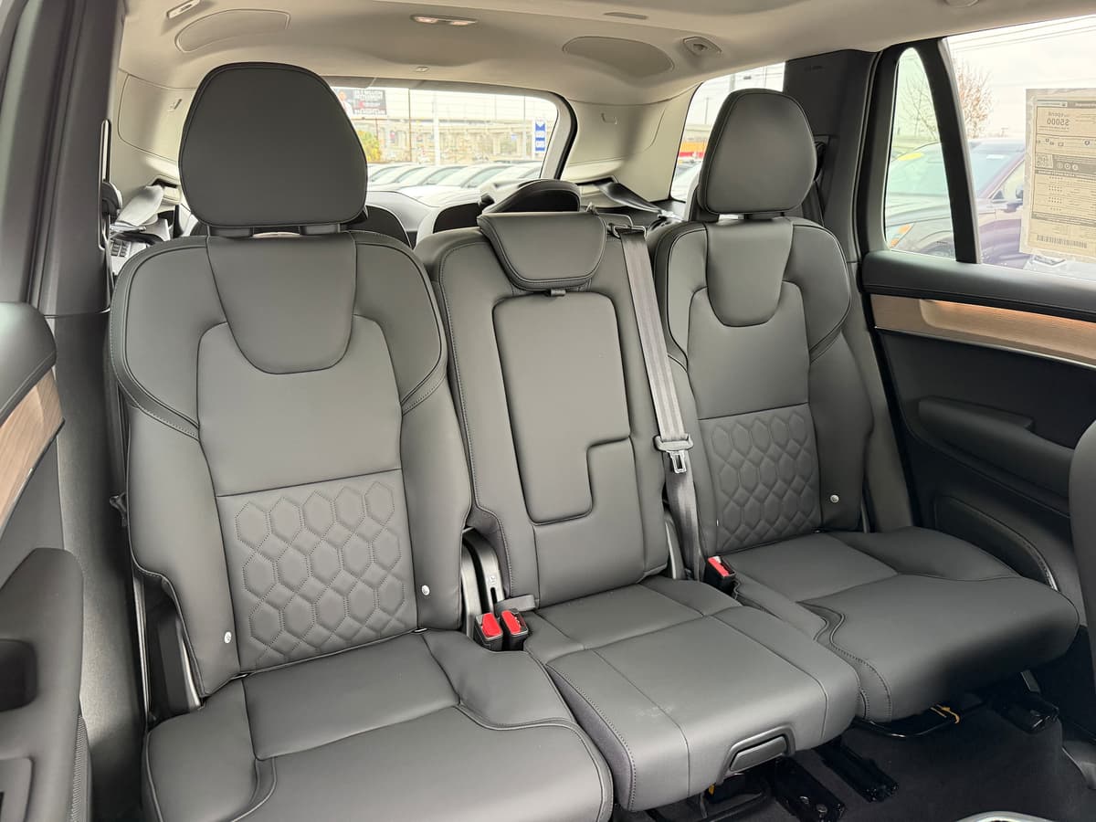 2026 Volvo XC90 - Image 10