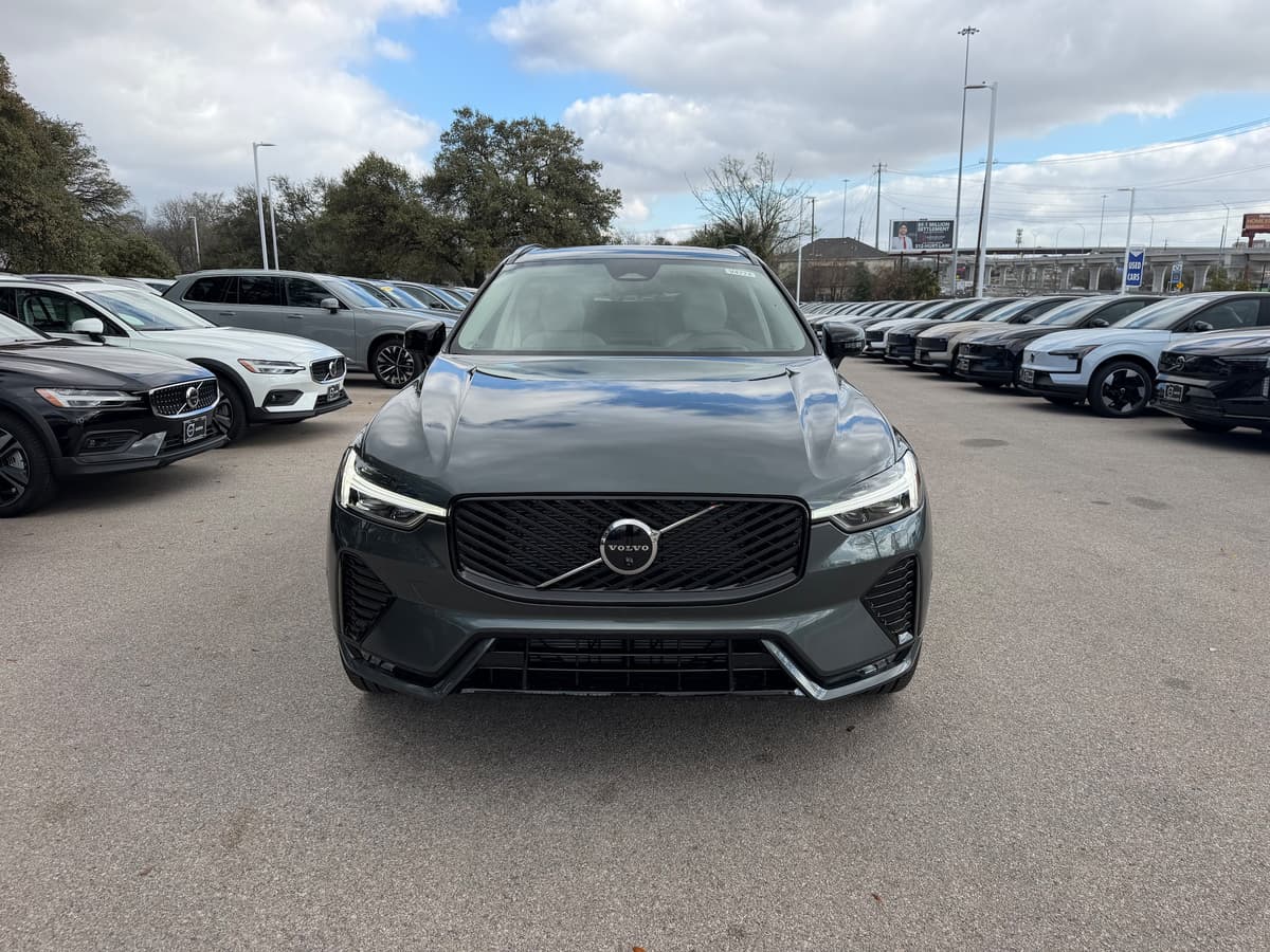 2026 Volvo XC60 - Image 6