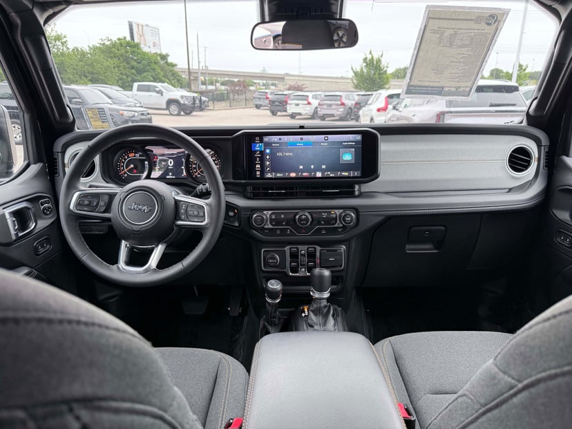 2025 Jeep Wrangler - Image 17
