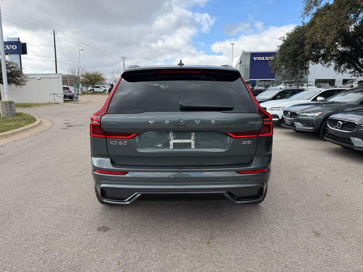 2026 Volvo XC60 - Image 5