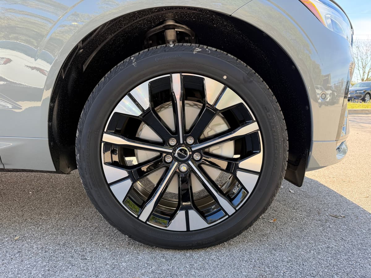 2026 Volvo XC60 - Image 5