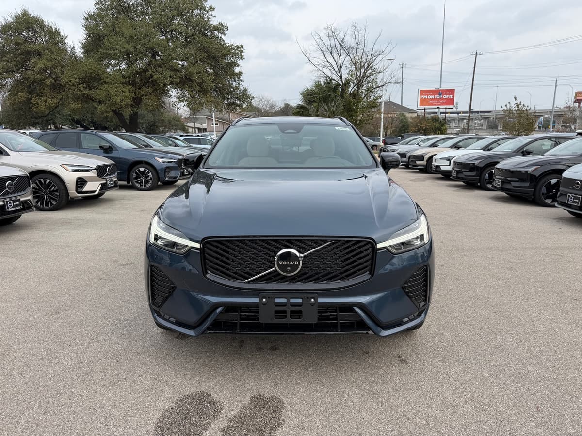 2026 Volvo XC60 - Image 6