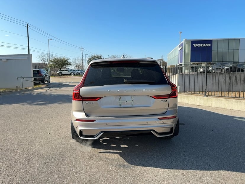 2026 Volvo XC60 - Image 6