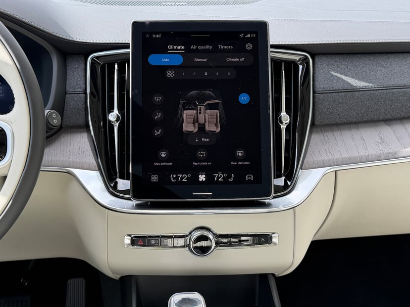 2026 Volvo XC90 - Image 13