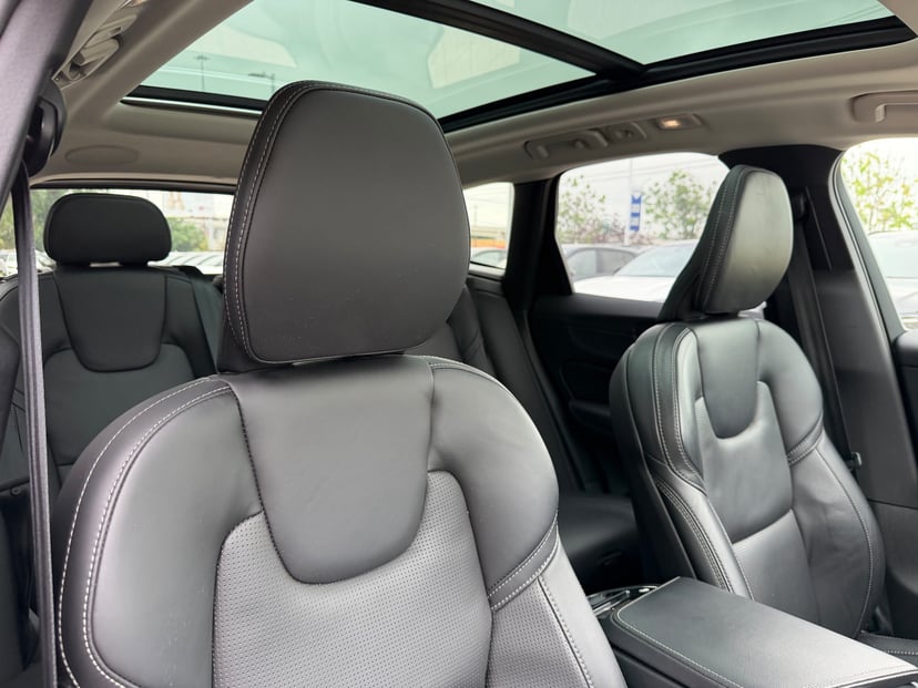 2023 Volvo XC60 - Image 10