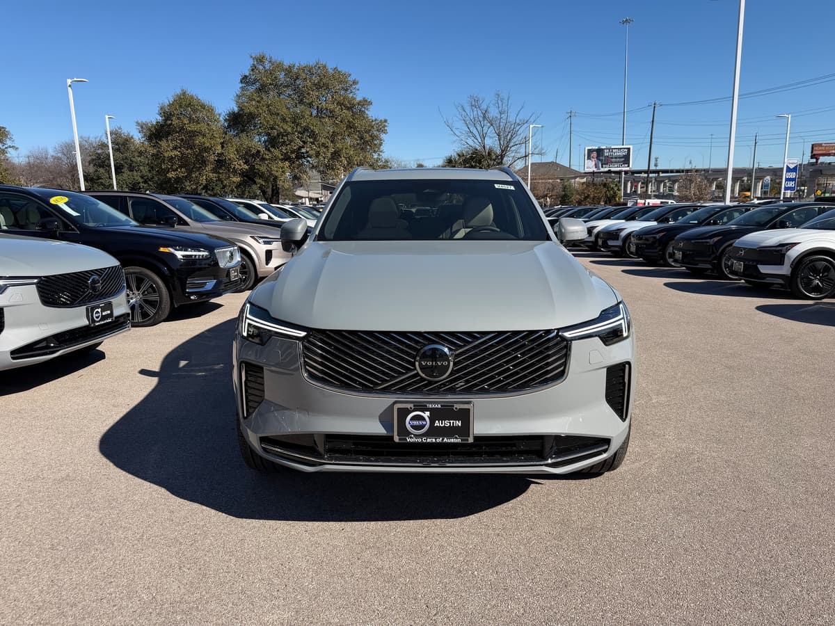 2026 Volvo XC90 - Image 6