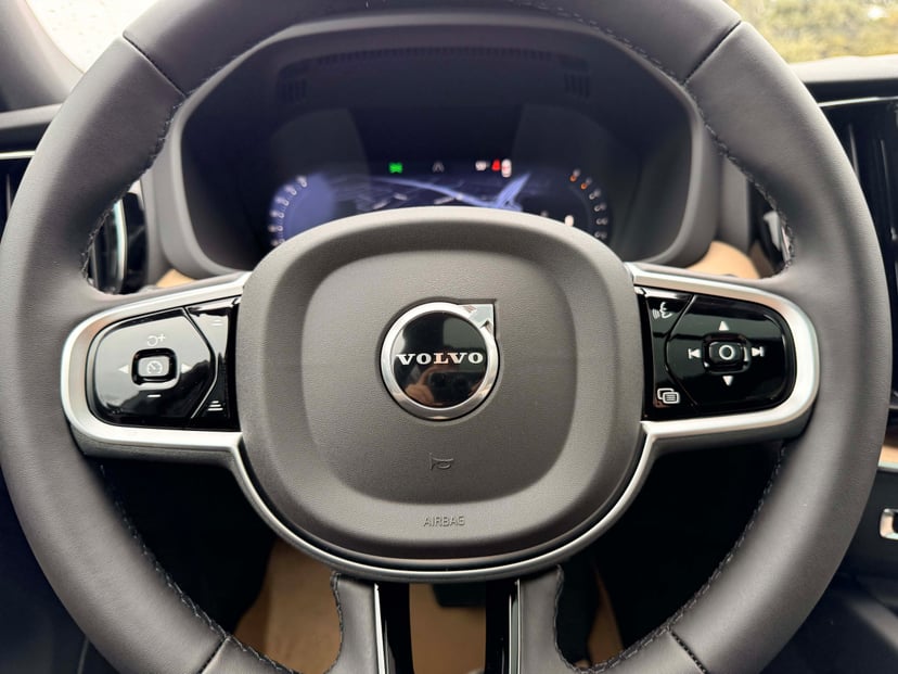 2026 Volvo XC60 - Image 19