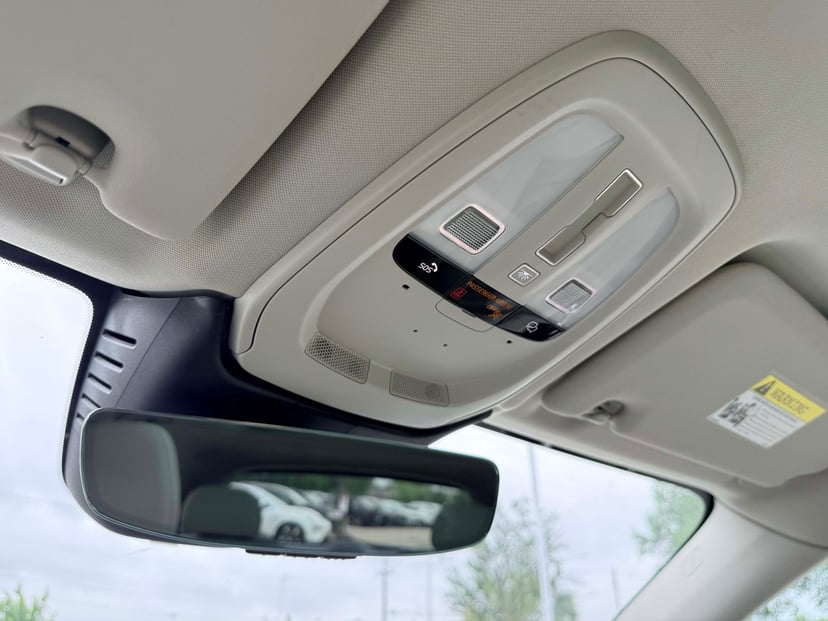 2023 Volvo XC60 - Image 21
