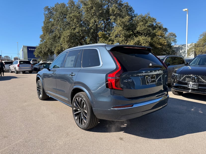 2026 Volvo XC90 - Image 4