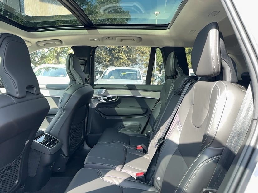 2026 Volvo XC90 - Image 10