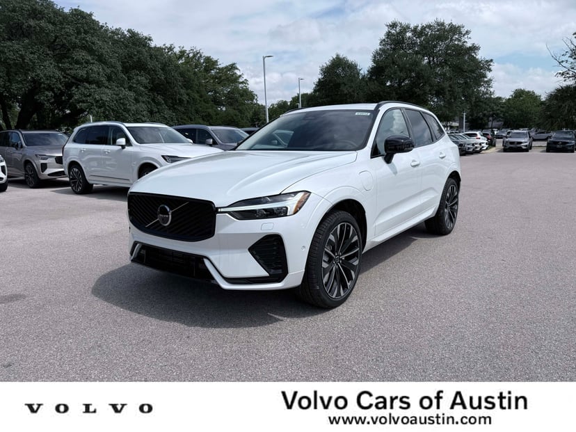 2026 Volvo XC60 plug-in hybrid - Image 2