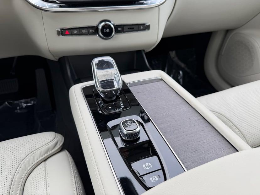 2026 Volvo XC90 - Image 14