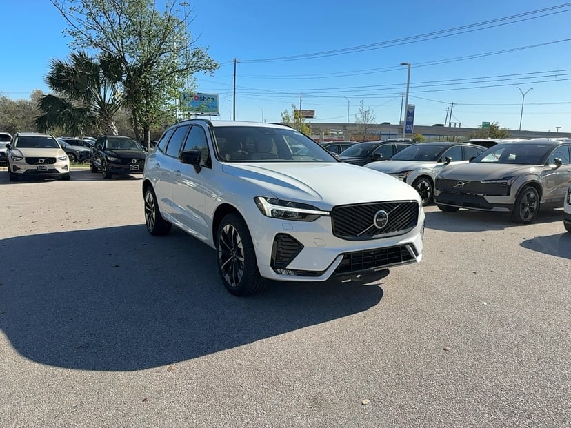 2026 Volvo XC60 - Image 6