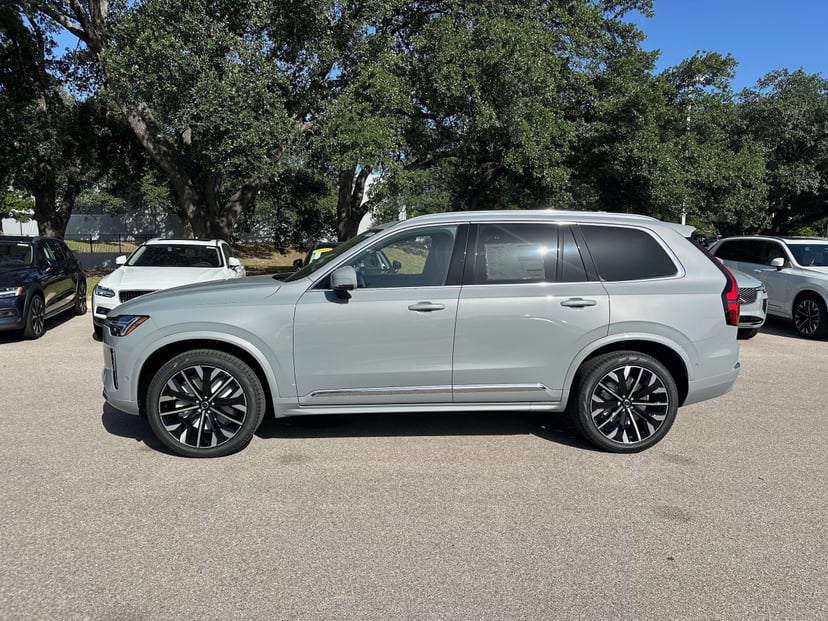 2026 Volvo XC90 - Image 2