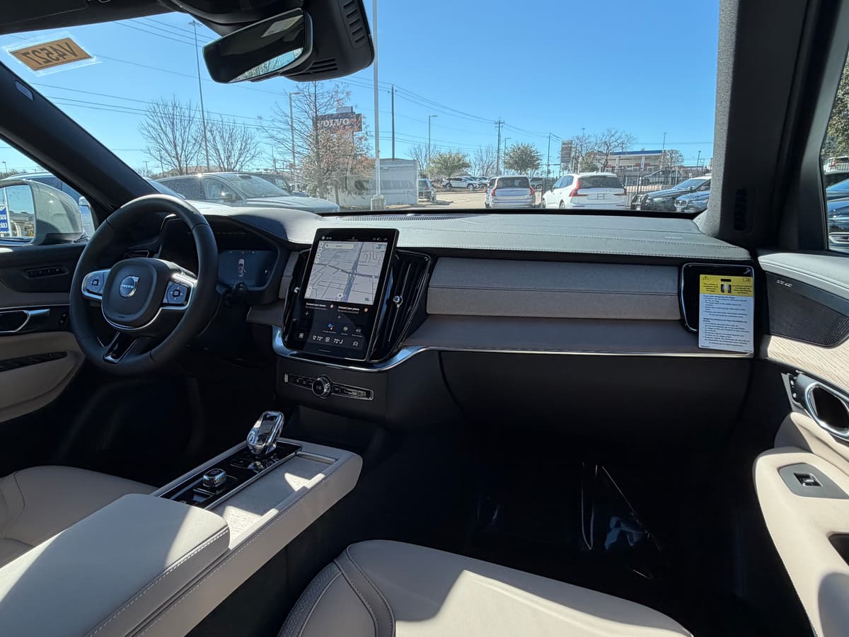 2026 Volvo XC90 - Image 11