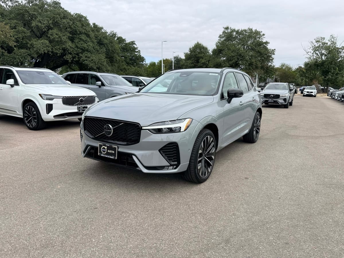 2026 Volvo XC60 - Image 2