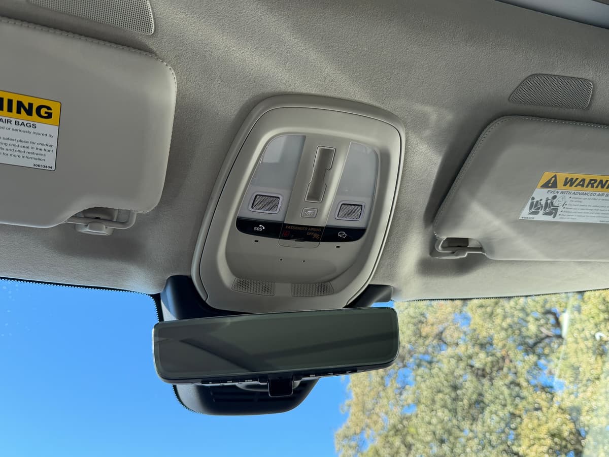 2026 Volvo XC90 - Image 17