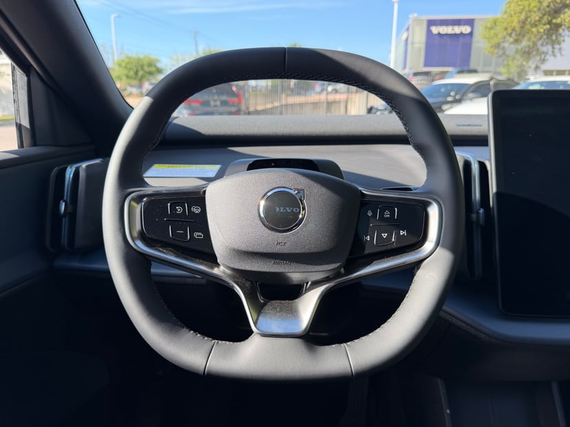 2026 Volvo EX30 - Image 14