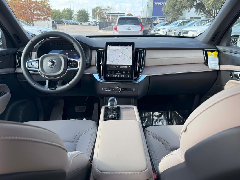 2026 Volvo XC90 - Image 18