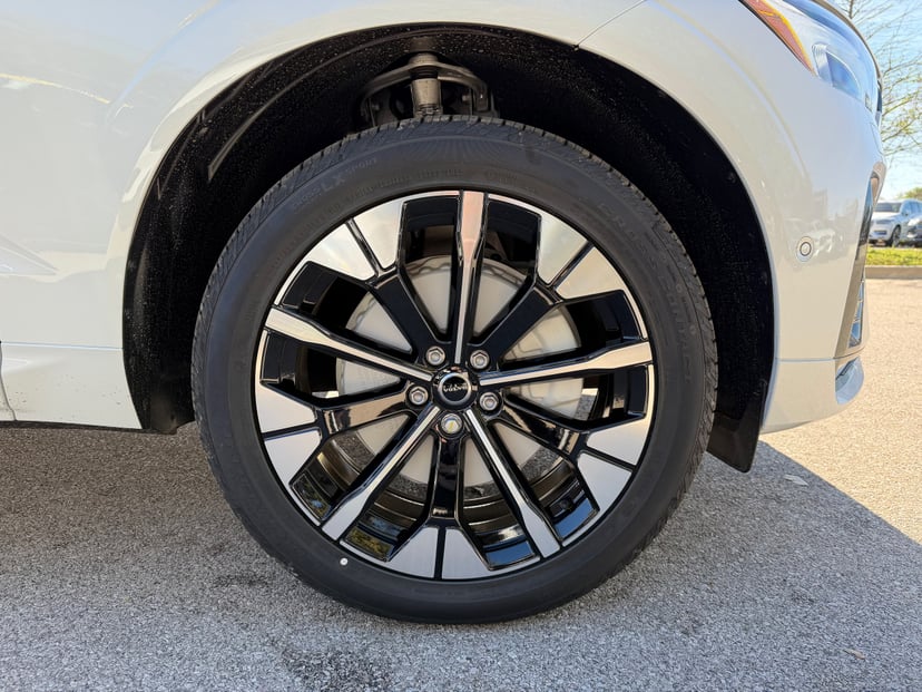 2026 Volvo XC60 - Image 6