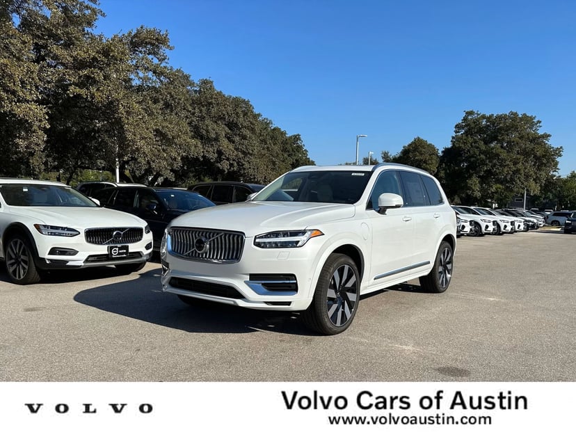 2025 Volvo XC90 plug-in hybrid - Image 1