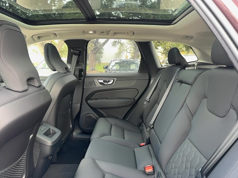 2026 Volvo XC60 - Image 14