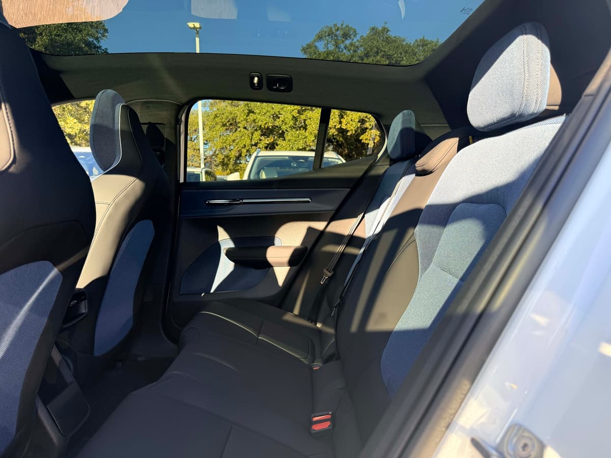 2026 Volvo EX30 Cross Country - Image 16