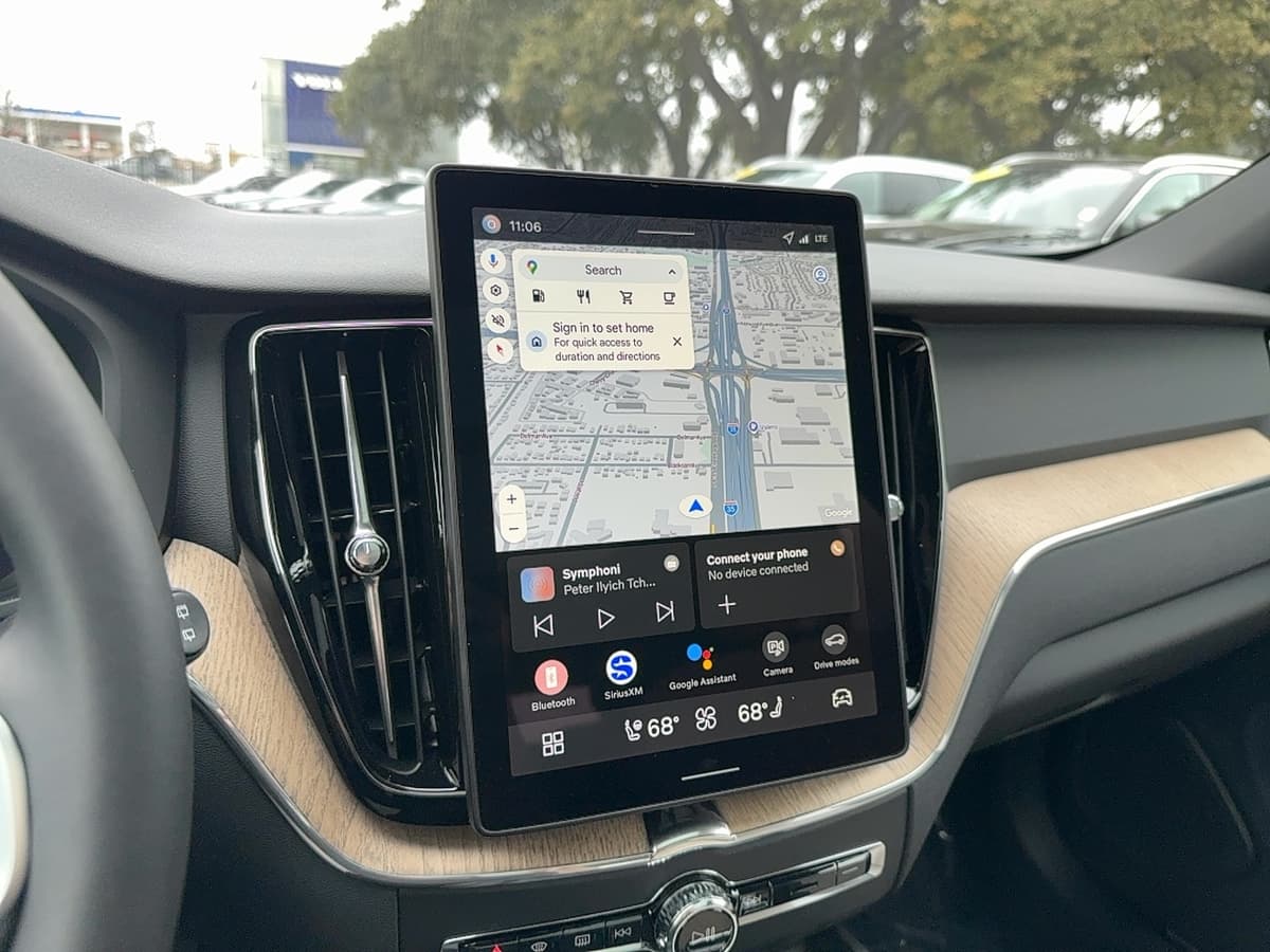 2026 Volvo XC60 - Image 22