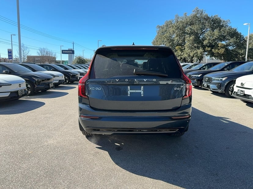 2026 Volvo XC90 - Image 4